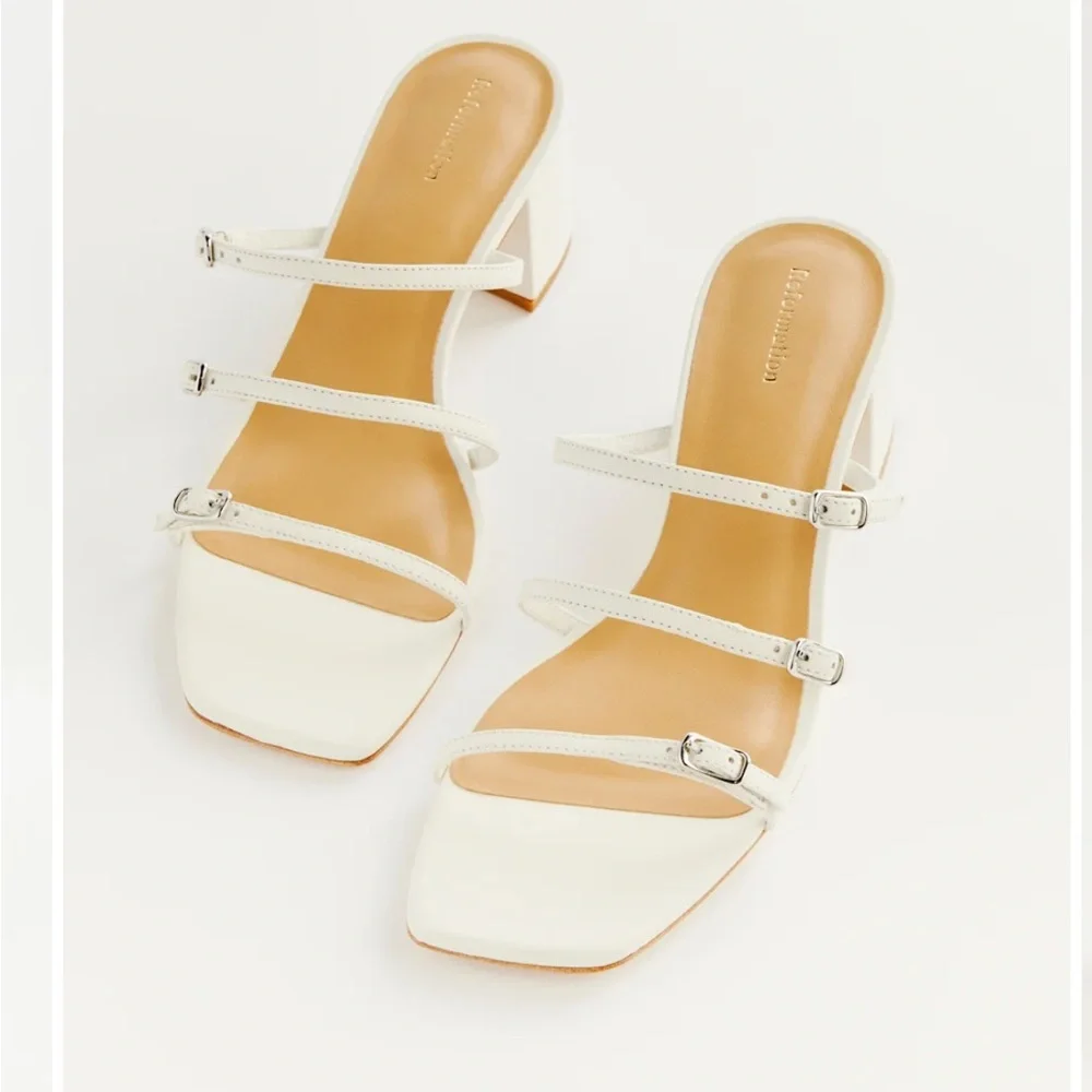Reformation Estelle Buckle Sandal - White - Size 7 - Picture 3 of 7
